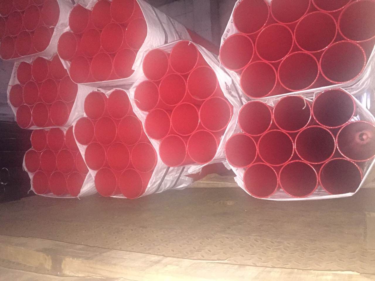 新鉦潤環氧樹脂內外涂塑鋼管